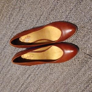 Seychelles Women's Brown Leather Pumps